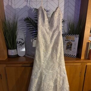 Wedding dress size 8